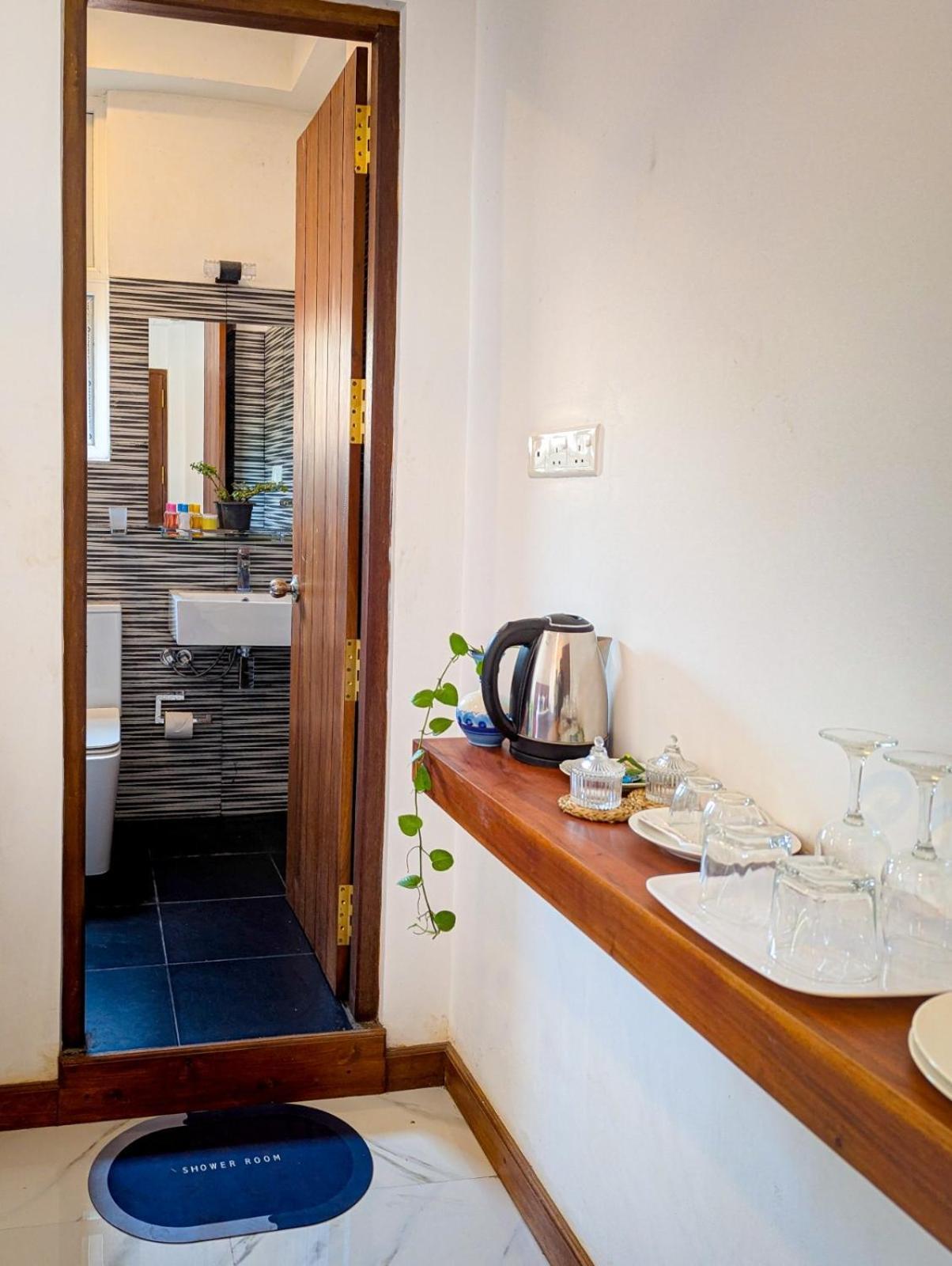 Airport Hotel By Cmb Apartments Negombo Exterior foto